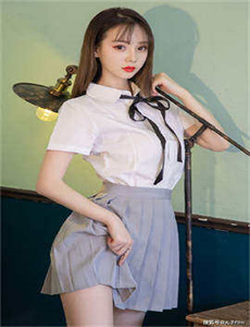 黄渤年轻时照片