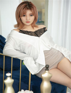 动漫女生尿裤子图
